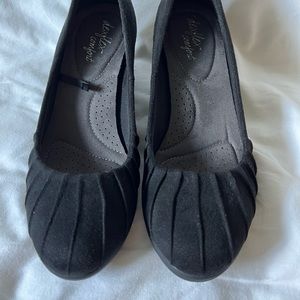 Dexflex comfort wedges size 8